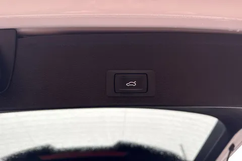 SA73YPL Audi A4 Avant Avant (O) Black Edition 35 TDI 163 PS S tronic Thumbnail #40