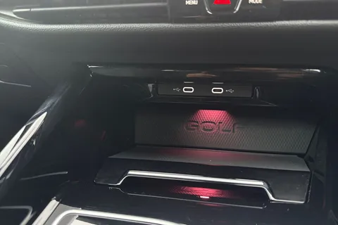 RF73GXJ Volkswagen Golf 1.4 TSI GTE 5dr DSG Thumbnail #40