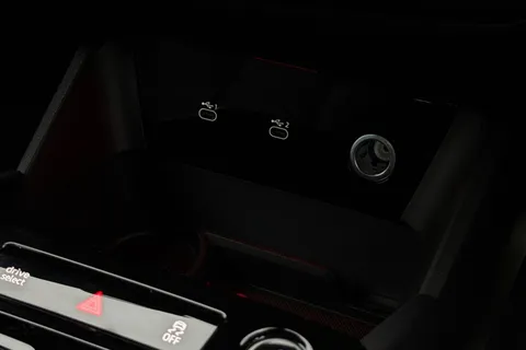 KY25EJV Audi Q6 E-Tron Q6 SUV S line e-tron performance 225,00 kW Thumbnail #42