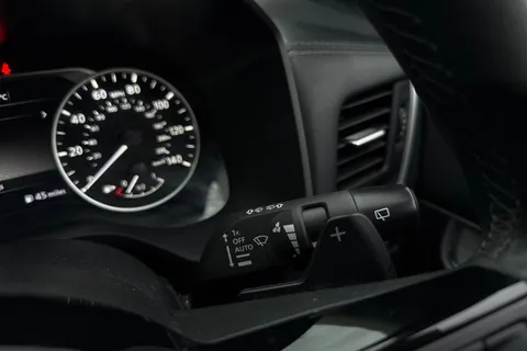 FV23MJX Nissan Qashqai 1.3 DiG-T MH 158 Acenta Premium 5dr Xtronic Thumbnail #40