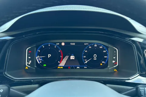  Volkswagen T-Roc 1.5 TSI Style Design DSG Euro 6 (s/s) 5dr Thumbnail #41