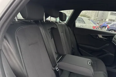 SA73YPL Audi A4 Avant Avant (O) Black Edition 35 TDI 163 PS S tronic Thumbnail #42