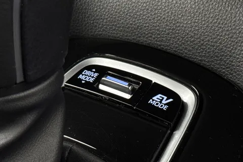 SM72BHF Toyota Corolla 1.8 VVT-h Icon Touring Sports CVT Euro 6 (s/s) 5dr Thumbnail #43