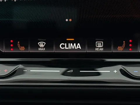 DF25JCO CUPRA Formentor 2.0 TSI 333 VZ2 5dr DSG 4Drive **Panoramic sunroof** Thumbnail #45