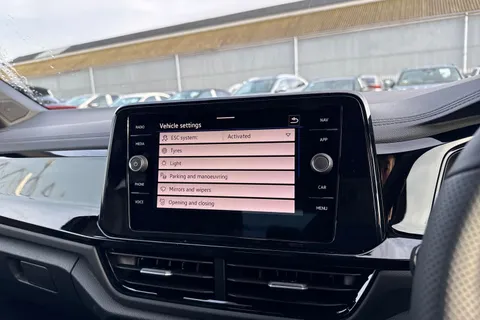  Volkswagen T-Roc 1.5 TSI Black Edition Plus DSG Euro 6 (s/s) 5dr Thumbnail #47