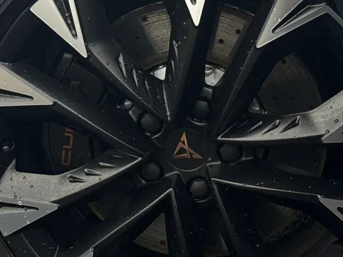 DF25JCO CUPRA Formentor 2.0 TSI 333 VZ2 5dr DSG 4Drive **Panoramic sunroof** Thumbnail #48