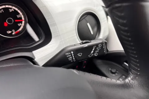 DK71WXF SEAT Mii 61kW One 36.8kWh 5dr Auto Thumbnail #54