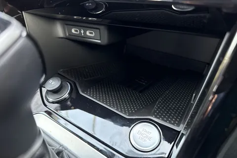  Volkswagen T-Roc 1.5 TSI Black Edition Plus DSG Euro 6 (s/s) 5dr Thumbnail #54