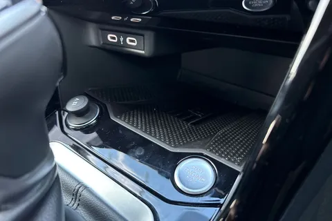  Volkswagen T-Roc 1.5 TSI Style Design DSG Euro 6 (s/s) 5dr Thumbnail #55