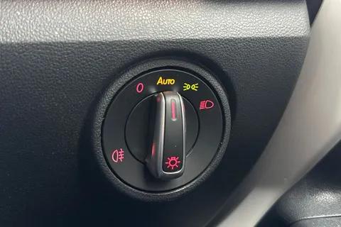 DK71WXF SEAT Mii 61kW One 36.8kWh 5dr Auto Thumbnail #56