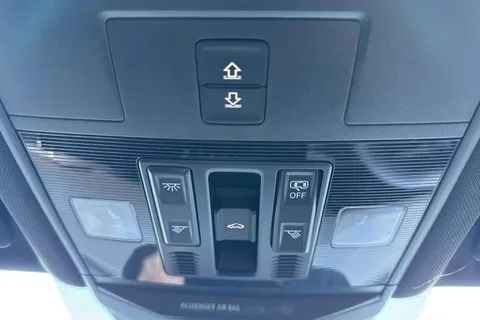  Volkswagen T-Roc 1.5 TSI Style Design DSG Euro 6 (s/s) 5dr Thumbnail #56