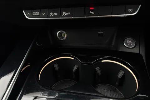 SA73YPL Audi A4 Avant Avant (O) Black Edition 35 TDI 163 PS S tronic Thumbnail #59