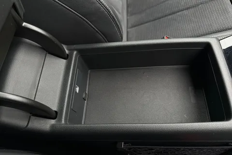 SA73YPL Audi A4 Avant Avant (O) Black Edition 35 TDI 163 PS S tronic Thumbnail #60