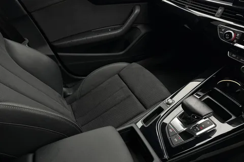 SA73YPL Audi A4 Avant Avant (O) Black Edition 35 TDI 163 PS S tronic Thumbnail #61