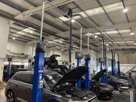 YF73HYK Audi Q5 50 TFSI e Quattro Black Edition 5dr S Tronic Thumbnail #62