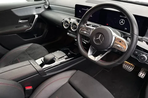 WN23RUW Mercedes-Benz A Class 1.3 A200 AMG Line (Executive) 7G-DCT Euro 6 (s/s) 5dr Thumbnail #9