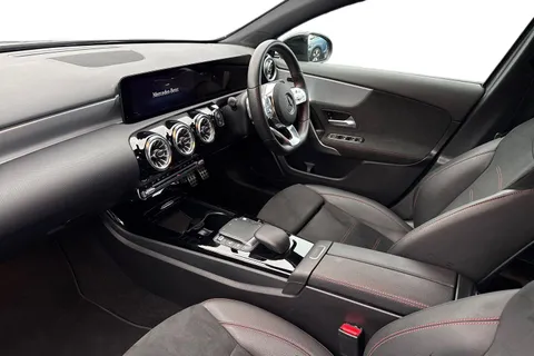 WN23RUW Mercedes-Benz A Class 1.3 A200 AMG Line (Executive) 7G-DCT Euro 6 (s/s) 5dr Thumbnail #10
