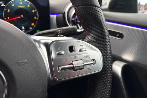 WN23RUW Mercedes-Benz A Class 1.3 A200 AMG Line (Executive) 7G-DCT Euro 6 (s/s) 5dr Thumbnail #44