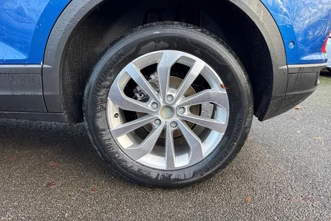  Volkswagen T-Roc 1.5 TSI Match DSG Euro 6 (s/s) 5dr Thumbnail #10