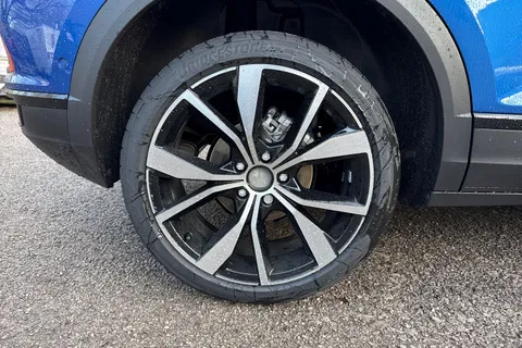  Volkswagen T-Roc 1.5 TSI Style Design Euro 6 (s/s) 5dr Thumbnail #11