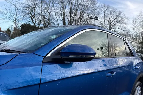  Volkswagen T-Roc 1.5 TSI Match DSG Euro 6 (s/s) 5dr Thumbnail #25