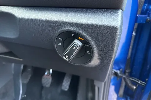  Volkswagen T-Roc 1.5 TSI Style Design Euro 6 (s/s) 5dr Thumbnail #31