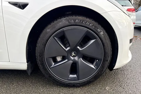 MM72JXU Tesla Model 3 Auto RWD 4dr Thumbnail #11