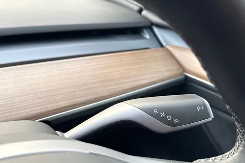 MM72JXU Tesla Model 3 Auto RWD 4dr Thumbnail #24