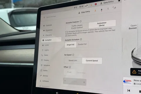 MM72JXU Tesla Model 3 Auto RWD 4dr Thumbnail #28