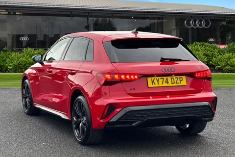 KY74DZP Audi A3 Black Edition 40 TFSI e  204 PS S tronic Thumbnail #2