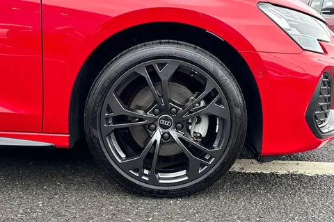 KY74DZP Audi A3 Black Edition 40 TFSI e  204 PS S tronic Thumbnail #9