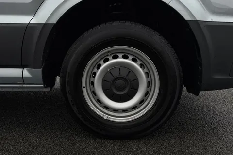 DC75EWB Volkswagen Crafter CR35 Panel van Commerce Plus MWB 140 2.0 TDI 8sp Aut - MY25/Rear Camera Thumbnail #9