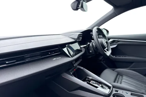 KY74DZP Audi A3 Black Edition 40 TFSI e  204 PS S tronic Thumbnail #14