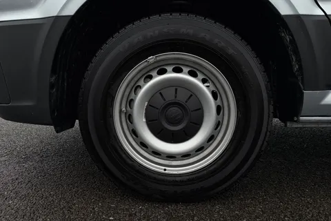 DC75EWB Volkswagen Crafter CR35 Panel van Commerce Plus MWB 140 2.0 TDI 8sp Aut - MY25/Rear Camera Thumbnail #12