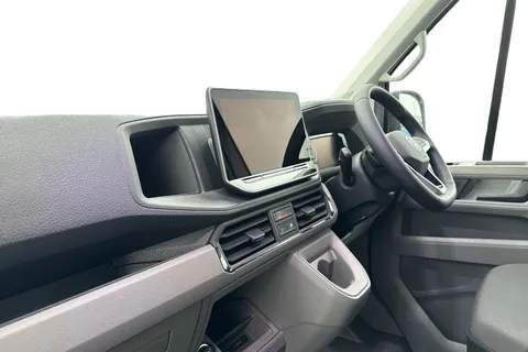 DC75EWB Volkswagen Crafter CR35 Panel van Commerce Plus MWB 140 2.0 TDI 8sp Aut - MY25/Rear Camera Thumbnail #14