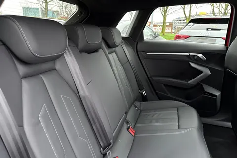 KY74DZP Audi A3 Black Edition 40 TFSI e  204 PS S tronic Thumbnail #18