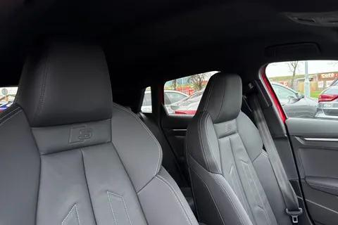 KY74DZP Audi A3 Black Edition 40 TFSI e  204 PS S tronic Thumbnail #23