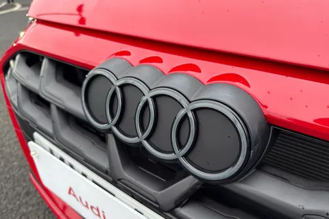 KY74DZP Audi A3 Black Edition 40 TFSI e  204 PS S tronic Thumbnail #24