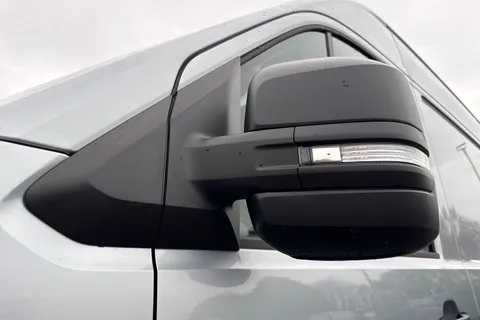 DC75EWB Volkswagen Crafter CR35 Panel van Commerce Plus MWB 140 2.0 TDI 8sp Aut - MY25/Rear Camera Thumbnail #26