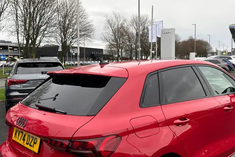 KY74DZP Audi A3 Black Edition 40 TFSI e  204 PS S tronic Thumbnail #28