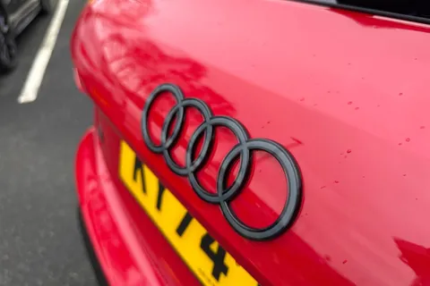 KY74DZP Audi A3 Black Edition 40 TFSI e  204 PS S tronic Thumbnail #31