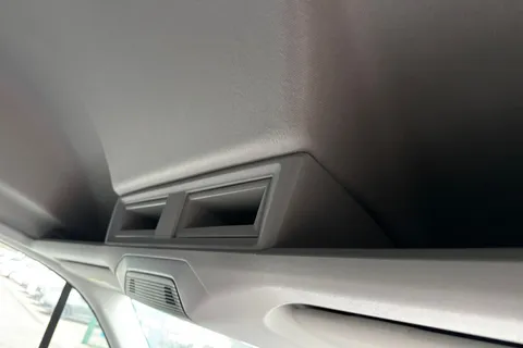 DC75EWB Volkswagen Crafter CR35 Panel van Commerce Plus MWB 140 2.0 TDI 8sp Aut - MY25/Rear Camera Thumbnail #32