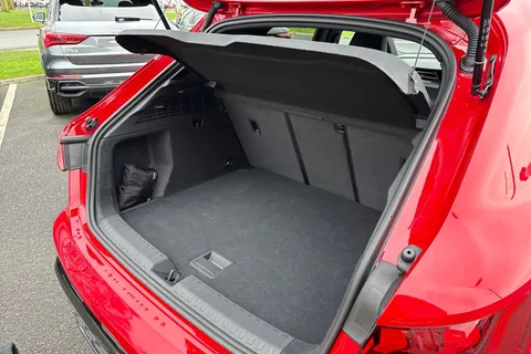 KY74DZP Audi A3 Black Edition 40 TFSI e  204 PS S tronic Thumbnail #35