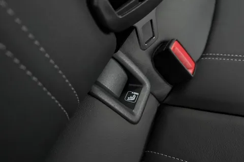 KY74DZP Audi A3 Black Edition 40 TFSI e  204 PS S tronic Thumbnail #37