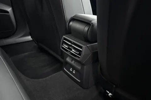 KY74DZP Audi A3 Black Edition 40 TFSI e  204 PS S tronic Thumbnail #38