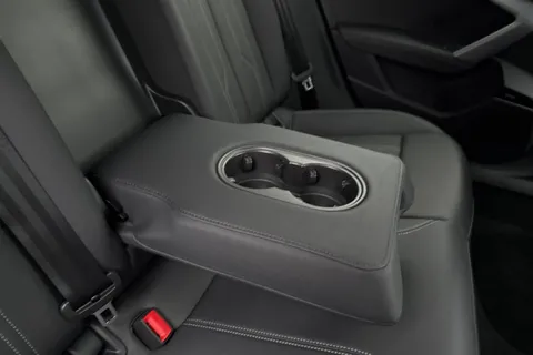 KY74DZP Audi A3 Black Edition 40 TFSI e  204 PS S tronic Thumbnail #39