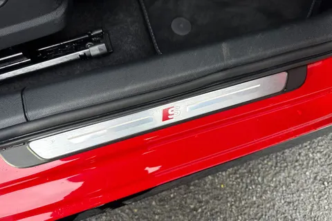 KY74DZP Audi A3 Black Edition 40 TFSI e  204 PS S tronic Thumbnail #42