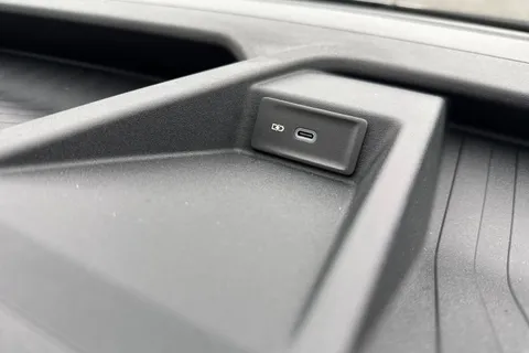 DC75EWB Volkswagen Crafter CR35 Panel van Commerce Plus MWB 140 2.0 TDI 8sp Aut - MY25/Rear Camera Thumbnail #38