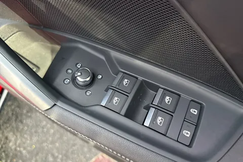 KY74DZP Audi A3 Black Edition 40 TFSI e  204 PS S tronic Thumbnail #46