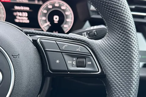 KY74DZP Audi A3 Black Edition 40 TFSI e  204 PS S tronic Thumbnail #49